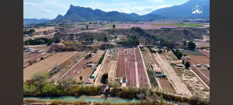 Foto d7df0e1a-06bf-4a81-be9f-c68437560506. Finca rústica en Cieza