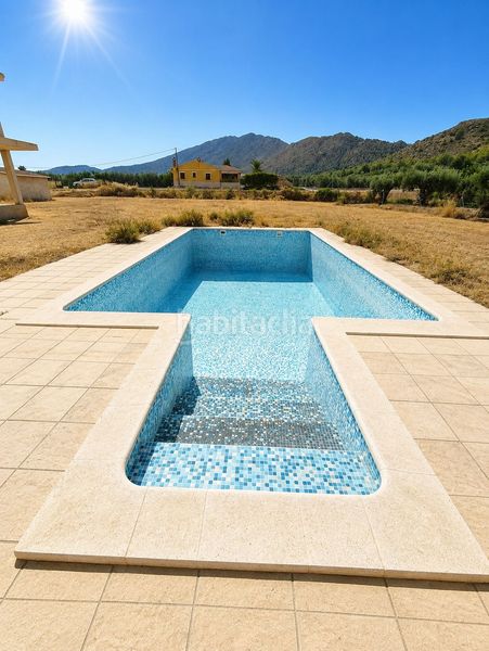 Foto dfdd67ce-118c-468b-87a3-ac01d1ee0e0d. Casa amb piscina a Calasparra