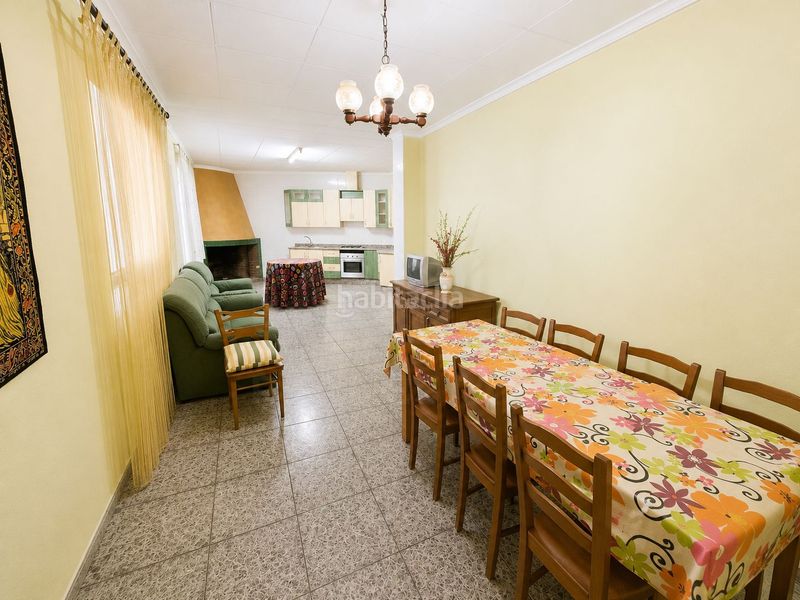 Foto ceb8f001-cdca-4e9c-be96-1c26b8ff425d. Edifici a Calasparra