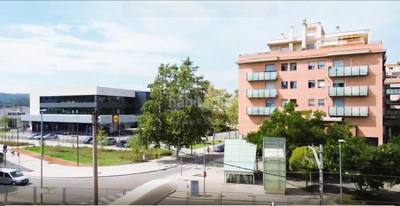 Foto bdbaeaeb-eedc-4df0-93bf-a49edc63a1e7. Pis amb calefacció aparcament piscina a Mas Rampinyo - Montcada Nova - Carrerada Montcada i Reixac