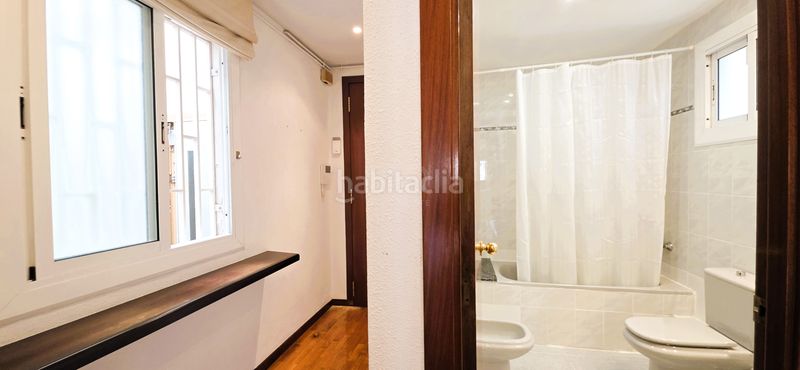 Foto f9abb9d9-66b3-4eba-be51-281e945b05fa. Àtic amb calefacció a L´Antiga Esquerra de l´Eixample Barcelona