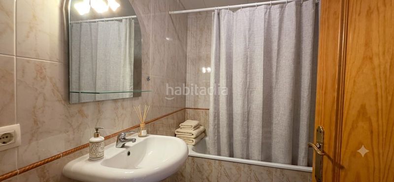 Foto 109e2b31-f35b-479e-8035-c70f9393c170. Casa aparellada amb calefacció aparcament piscina a Estartit