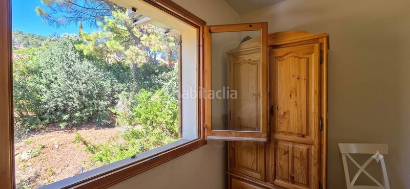 Foto 1103e499-5514-4bd5-aa91-3fc51502d57a. Casa aparellada amb calefacció aparcament piscina a Estartit