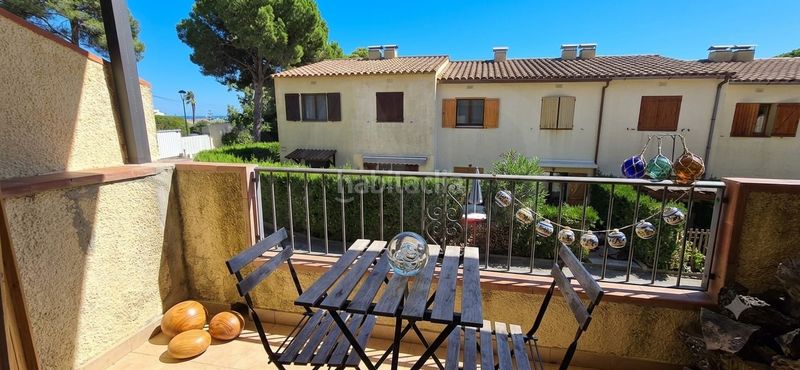 Foto b3b10996-1f3f-49f2-a527-afeab8219276. Casa aparellada amb calefacció aparcament piscina a Estartit