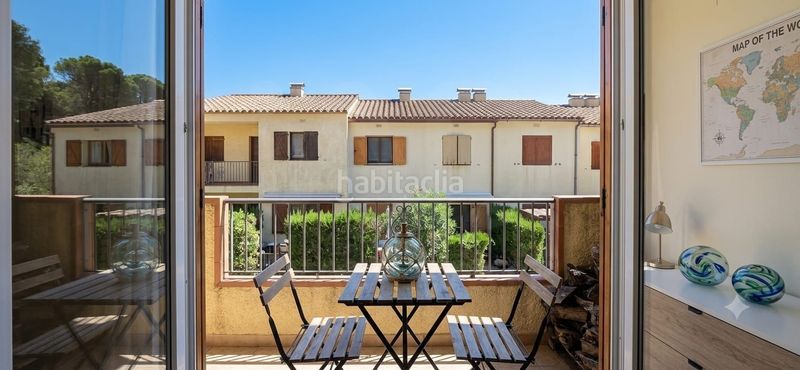 Foto b8cd7db4-0a13-4f3f-ad9b-988582ab3e66. Casa aparellada amb calefacció aparcament piscina a Estartit