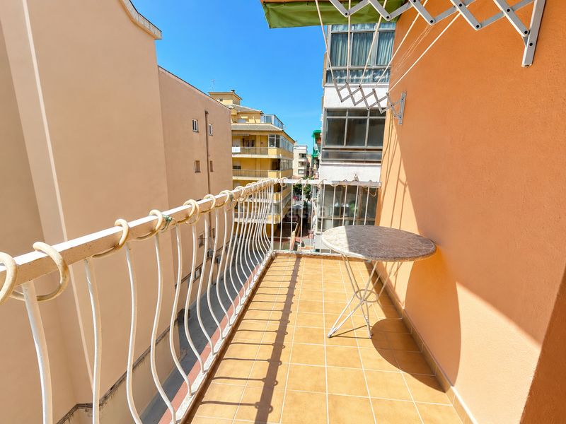 Foto a7756853-c667-4c46-baf1-2c8182baa435. Pis amb xemeneia a Barenys Salou