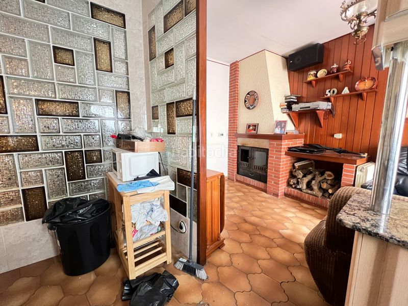 Foto ad07cbda-4f83-4df4-862d-8b7fc3a396aa. Casa pareada en carrer de monterols 4 edificio completo con ascensor | 410 m² | inversión costa dorada en Vila-seca