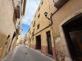 Doppelhaus  Carrer de monterols 4. Edificio completo con ascensor en vila-seca | 410 m� | inversi�n