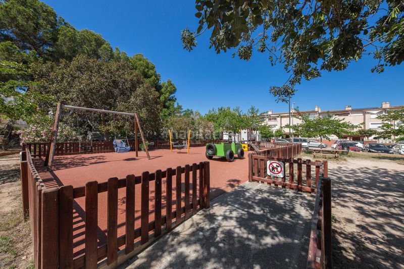 Foto 5e658242-c977-4444-b333-5365f1e7d4dd. Planta baixa amb calefacció aparcament a Son Ferrer Calvià