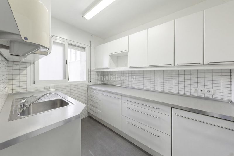 Foto b3b37605-556d-4f3a-aa43-d0831d935c40. Planta baixa amb calefacció aparcament a Son Ferrer Calvià