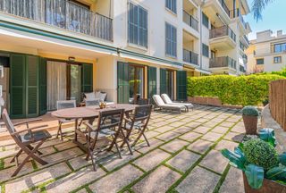 Planta baixa a Illes balears 7. Elegante planta baja con jardín, orientación sur en sa teulera,