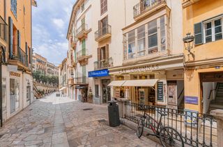 Duplex in Sant domingo 8. Exclusivo dúplex señorial de 328 m2 junto a la plaza de cort