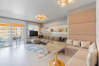 Piccolo appartamento  Benito j.feijoo. Exclusivo apartamento de lujo con acceso directo al mar en porta