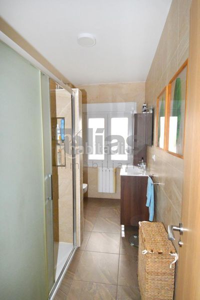 Foto 4b0117a2-659f-41af-ba6f-0ecd83219689. Haus mit heizung in Laxe