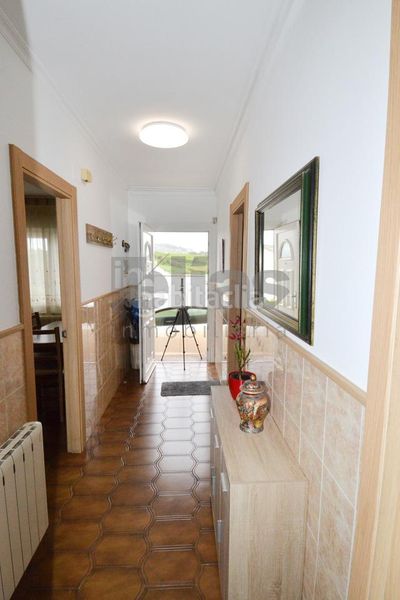 Foto e0477bb3-44e9-4a16-a6af-f4ceab356598. Haus mit heizung in Laxe