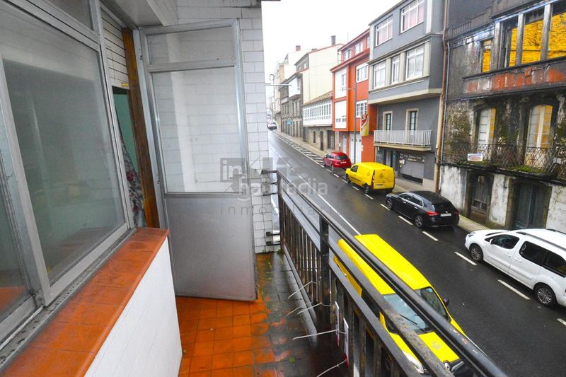 Foto e255f6e4-3c61-4d0a-82c6-f6fde05553a5. Edificio in Vimianzo