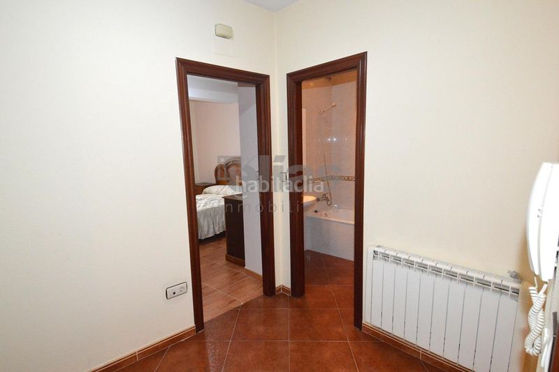 Foto 5d16ae5d-07c2-41b2-bd10-4bc45ddb1dfc. Edificio en Vimianzo
