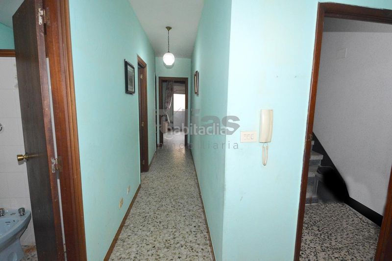 Foto e4fcc5a6-d626-4083-a23d-df458ba02774. Edificio en Vimianzo