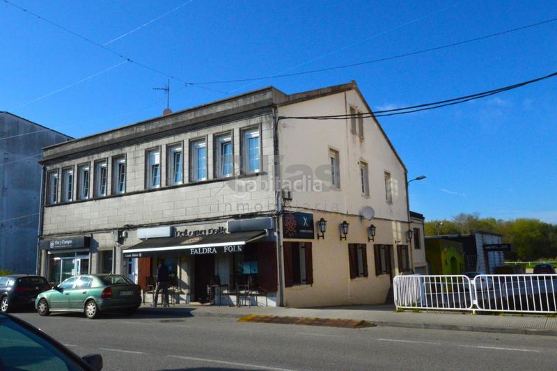 Foto f3a92e3d-b80b-4a0c-b7a5-b683cf480cf0. Casa amb calefacció aparcament a Ponteceso