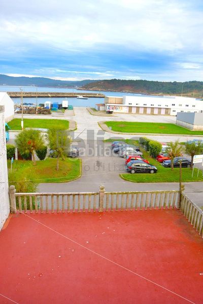 Foto 4c2f3587-a877-4830-a20e-d5a273e714d9. Casa amb aparcament a Muxía