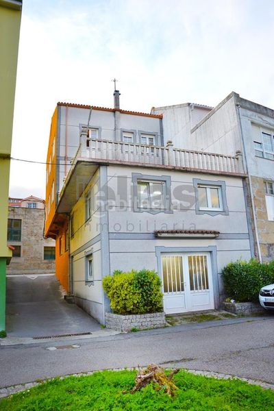 Foto ca73f517-54ed-4d84-909d-30cc2d6c24c6. Casa amb aparcament a Muxía