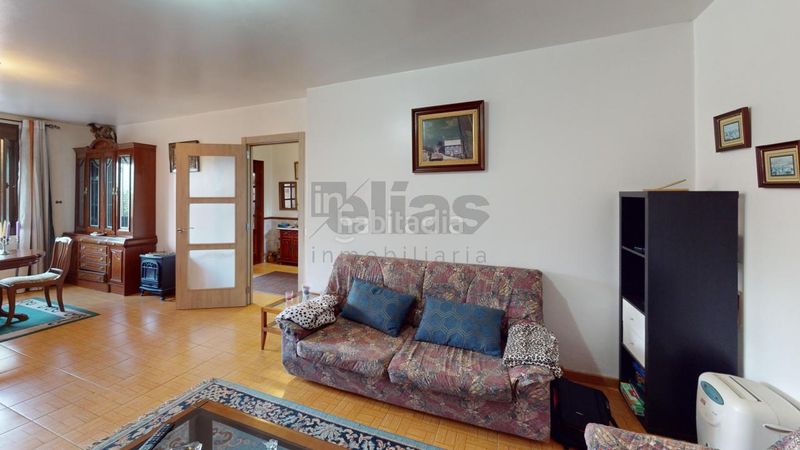 Foto cf463e75-5c18-44d1-ba2d-f5388d66c0b2. Casa amb calefacció aparcament a Zas