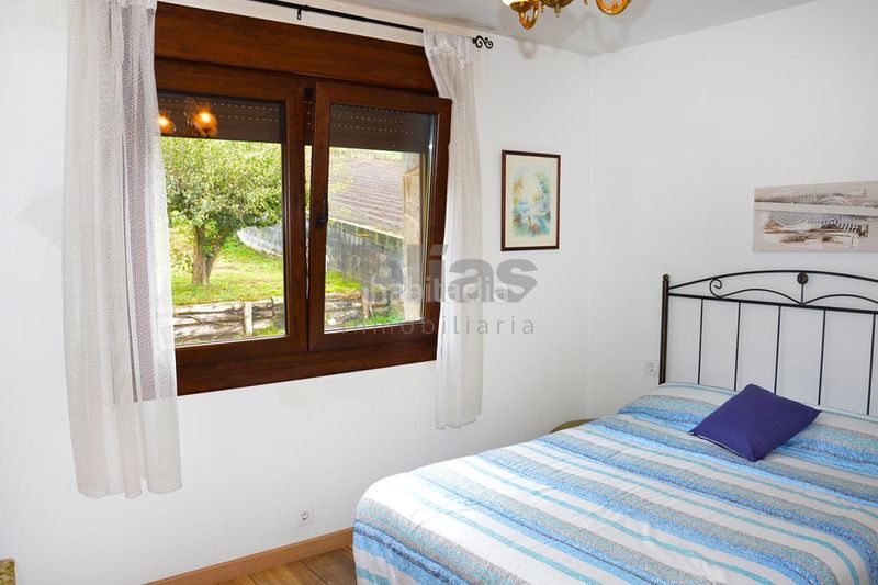 Foto dab4807e-54e3-4b23-86d8-000072f85284. Casa amb calefacció aparcament a Zas