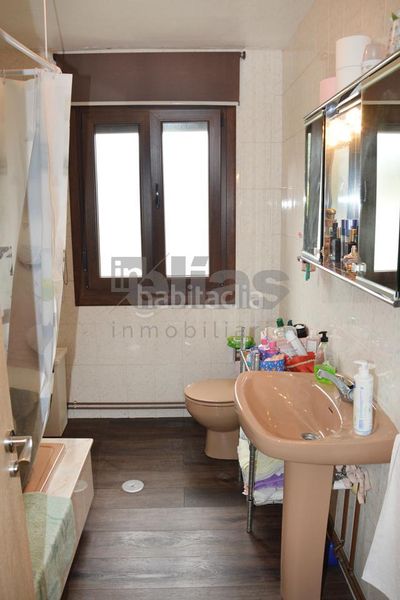 Foto db624908-d78b-4b4d-b2d1-47b81d65add1. Casa amb calefacció aparcament a Zas