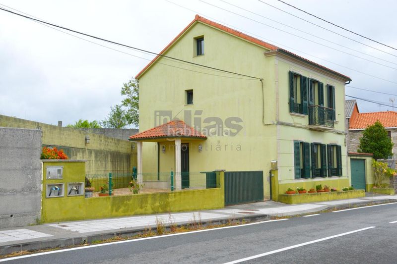 Foto 38a3b4d0-8d36-4293-8ce2-ac312d07b6d5. Casa amb calefacció aparcament a Zas