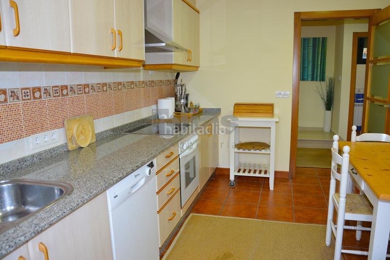 Foto a9900032-2f7f-4354-9a60-acfee3231f2b. Casa amb calefacció aparcament a Zas
