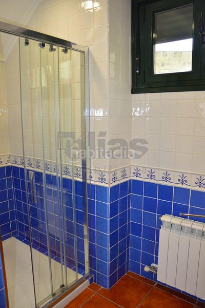 Foto cbb075df-0d51-4068-aabe-2ae12c0e25b4. Casa amb calefacció aparcament a Zas