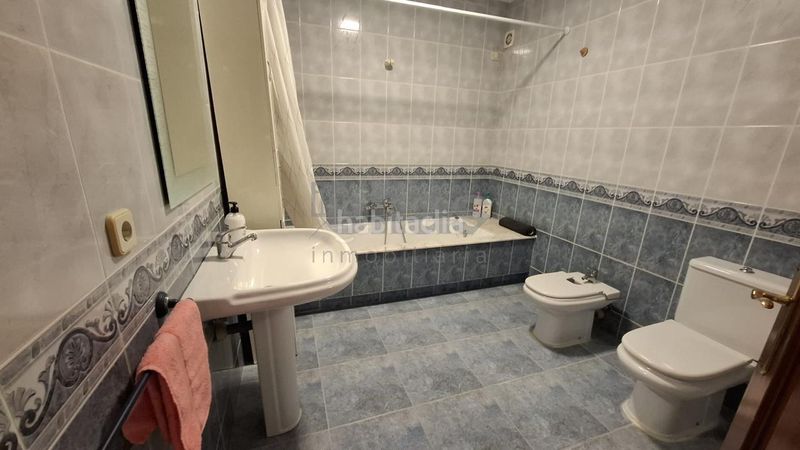 Foto e5b2888a-c9f7-4735-a692-19d8af33d129. Flat with heating parking in Vimianzo