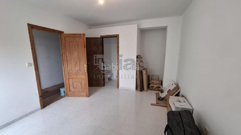 Foto 562e5f7c-2304-46c8-ac5e-8c291a5f9c6f. Pis amb calefacció aparcament a Vimianzo