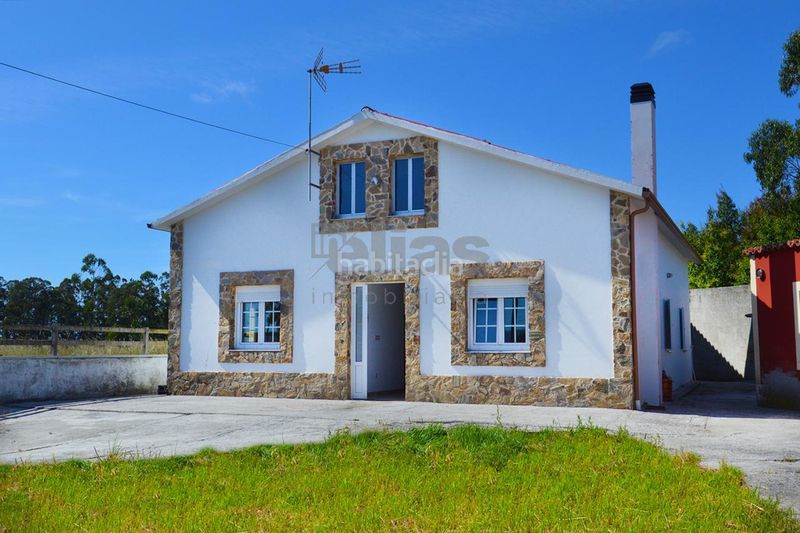 Foto 6a296001-6327-43cb-9833-347fb2bb138a. Maison avec parking dans Ponteceso