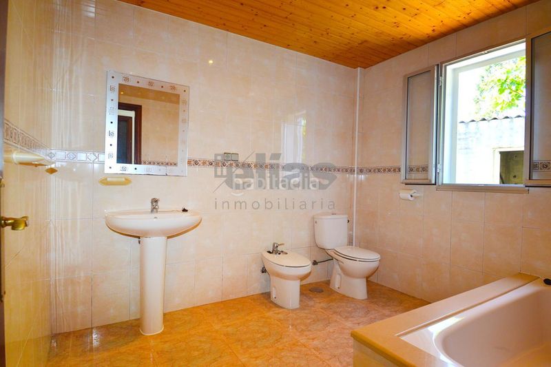 Foto f60c1f15-137e-4100-9b01-d394a7887bc8. Maison avec parking dans Ponteceso
