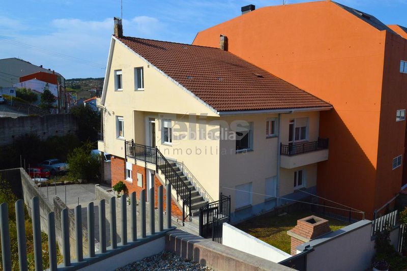 Foto ea71f2bd-cfc7-4c59-abcd-5b4d295fb729. Casa a Laxe