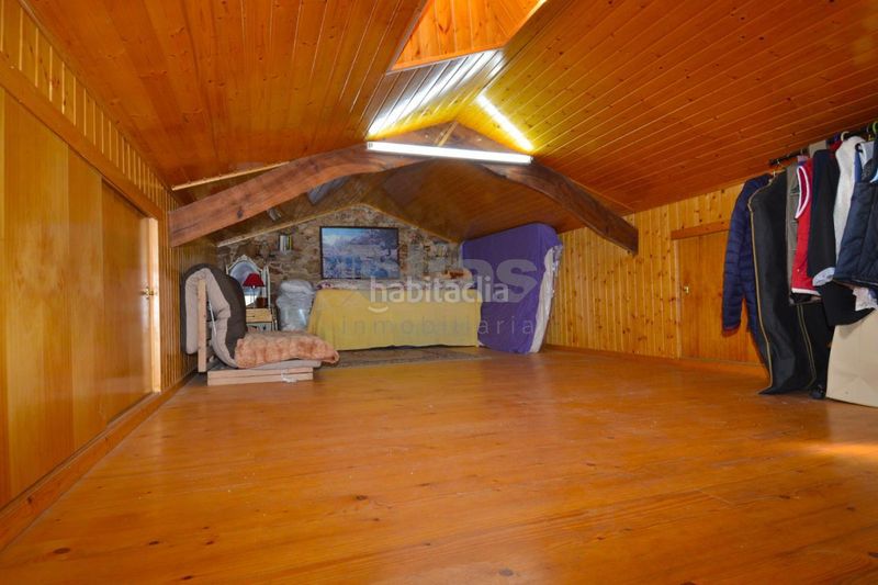 Foto 382d70bd-8d3c-4f93-8e2c-2f236e59579c. Casa amb calefacció aparcament piscina a Camariñas