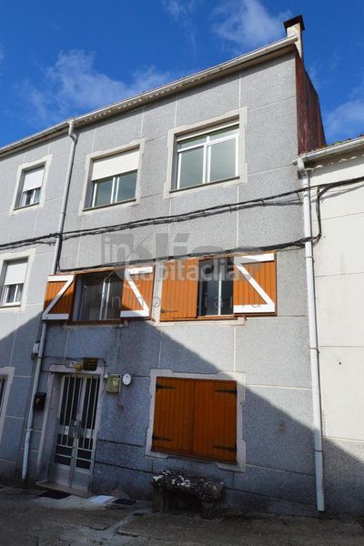 Foto 3ab1d635-0c6a-4b00-9d6d-91c18354f0d5. Casa amb calefacció a Camariñas
