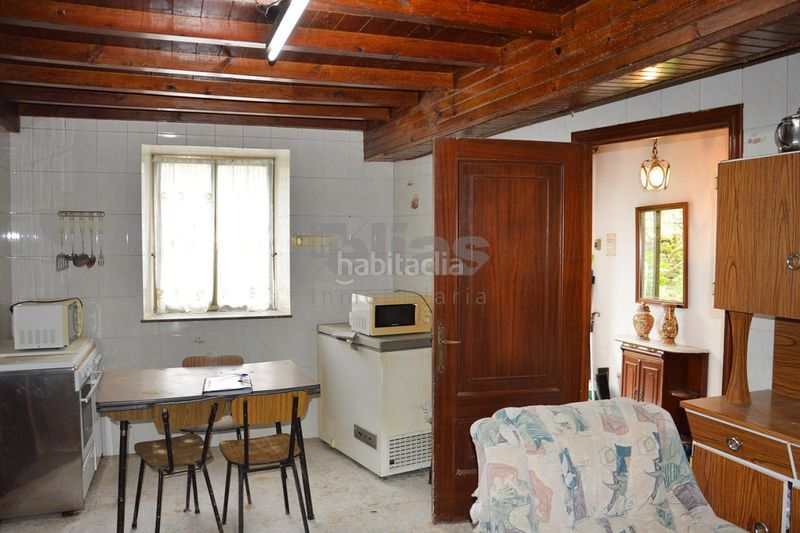 Foto 2020e183-a1b0-4def-85a5-0564c8e20a86. Casa amb aparcament a Vimianzo