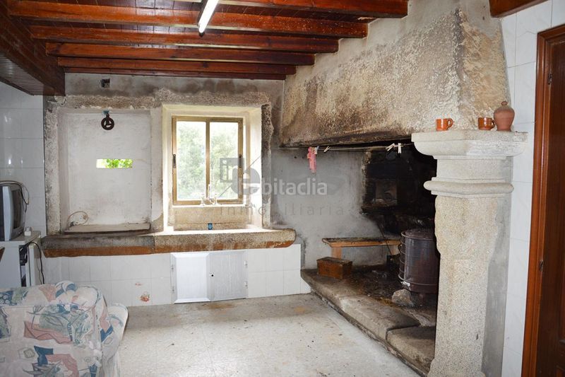 Foto 79f3af24-69f9-49bd-ad18-d302c83dd918. Casa amb aparcament a Vimianzo