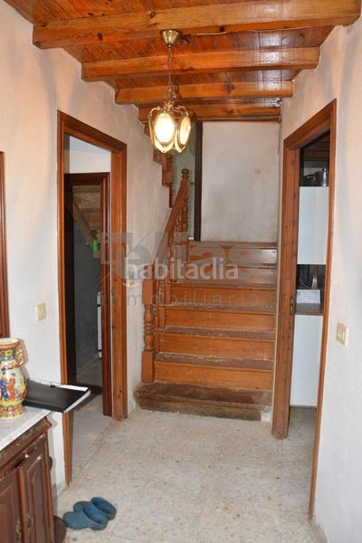 Foto aa558c8a-4d8a-485b-8bf8-fea6ea2cd46f. Casa amb aparcament a Vimianzo