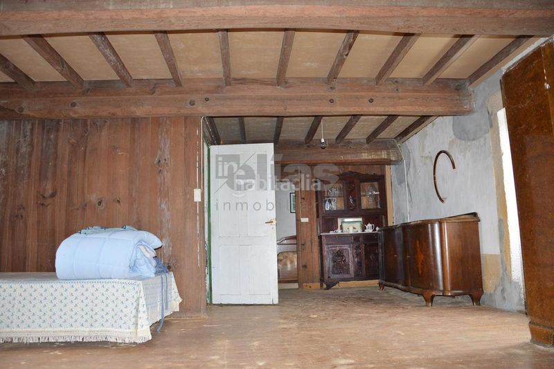 Foto ab1cdab8-1fac-43c5-860e-52ebaf5e14a8. Casa amb aparcament a Vimianzo