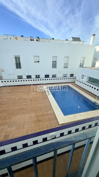 Foto 6bc9ac4a-cf55-4e11-b9c0-7b68a4b55954. Dúplex amb calefacció aparcament piscina a Isla Cristina