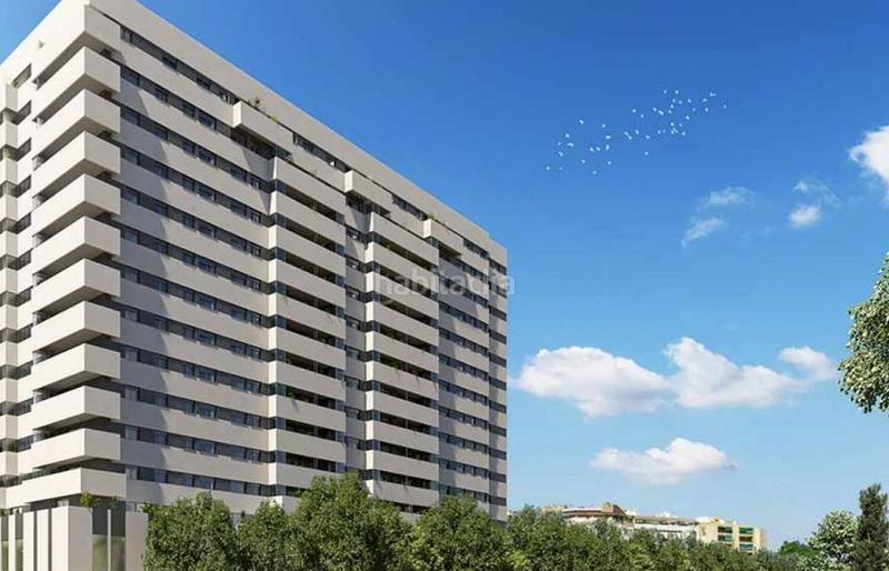 Foto 911ba690-2b2b-4df3-a231-c1725733570d. Local comercial a avinguda de les tres creus 127 a Valencia