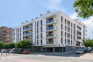 Local Comercial a Avinguda d'europa 27. Local celere arts i