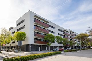 Business premise in Carrer de la creu de xirivia 11. Local celere vilanova