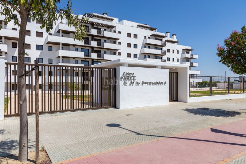 Foto 0fd28657-0fc8-4a0b-931c-c6bdf8645ae0. Pis 88m<sup>2</sup> amb calefacció aparcament piscina a Entrenúcleos Dos Hermanas