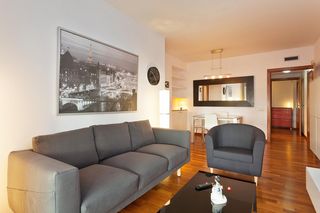 Location Appartement  Calle banderas de castilla 2. Propiedad es moderna y funcional