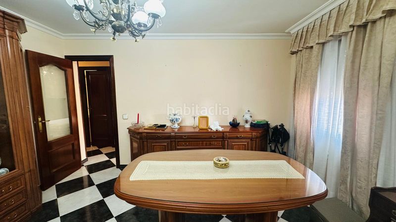 Foto c7ca7f8e-95fe-4f56-b90f-d345890e68e3. Pis amb calefacció a Barrio León Sevilla