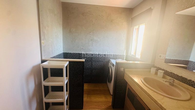 Foto e0c477e4-26ab-4df0-aef4-fa4af69c112d. Casa amb calefacció piscina a Avenida Juan Diego Bormujos